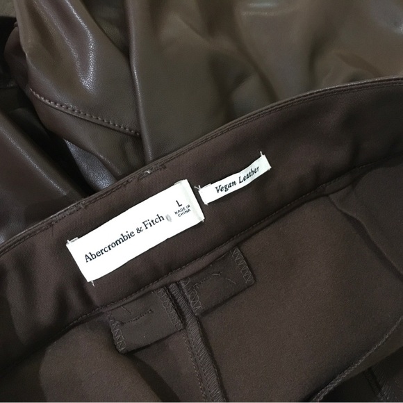 New Abercrombie & Fitch Vegan Leather Shorts Hi Waist Dark Brown Large - Picture 8 of 8